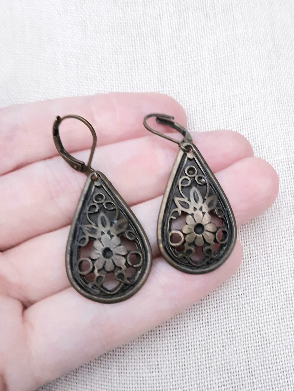 Vintage Bronze Metal Filigree Floral Teardrop Dangle Earrings Boho Vacation